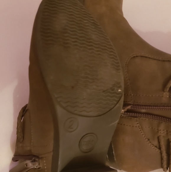 Girls boots size 2 - Picture 2 of 2